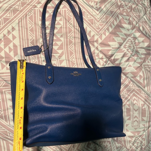 Coach City Zip Tote Bag - Picture 3 of 6